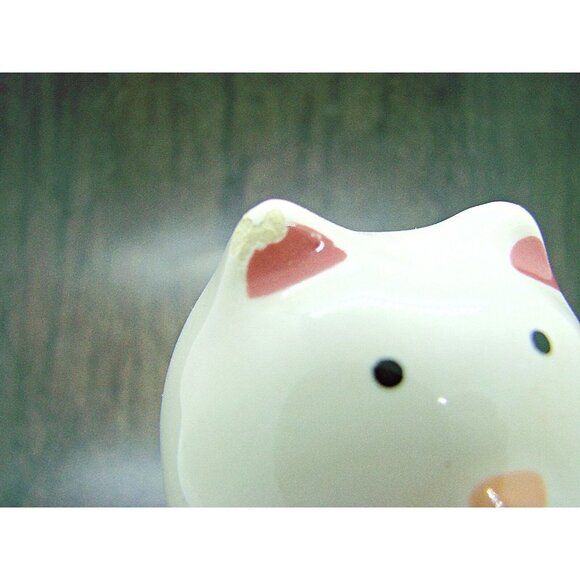 Pair of Ceramic Sitting Smiling Cat Salt & Pepper Shakers W/ Stoppers White Pink - Picture 2 of 10